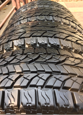 ยาง All Yokohama 30 9.5 R15 กลางปี15 ดอกเต็ม ไม่มีปะ ราคาไม่แพง