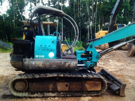 ขายรถแบ๊คโฮ Kobelco sk045 แทรคยาง (รถพร้อมใช้งาน)