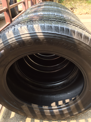 ยาง Bridgestone 225 65 17 ปี15 เนื้อนิ่มๆ พร้อมใช้งาน ราคาไม่แพง