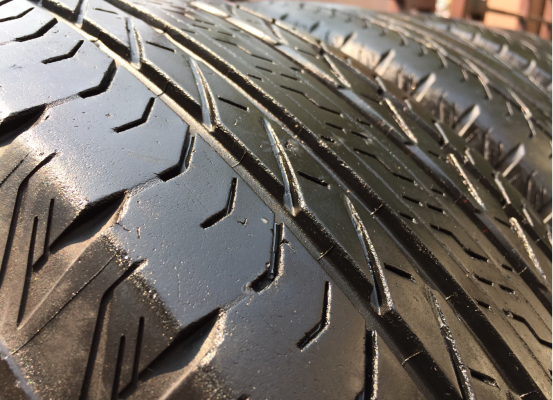 ยาง Bridgestone 225 65 17 ปี15 เนื้อนิ่มๆ พร้อมใช้งาน ราคาไม่แพง