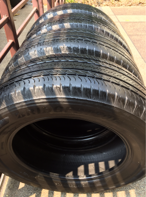 ยาง Bridgestone 225 65 17 ปี15 เนื้อนิ่มๆ พร้อมใช้งาน ราคาไม่แพง