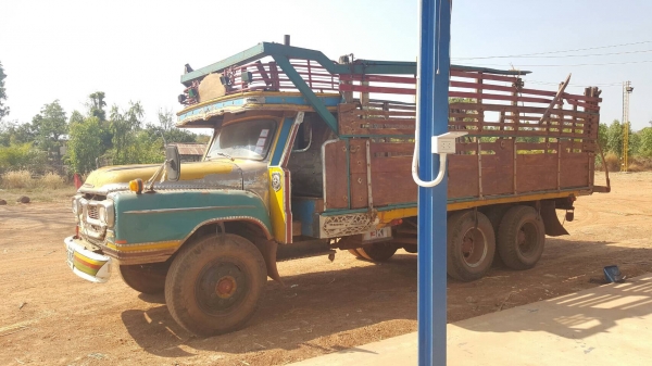 ขาย 10 ล้อ หัวยาว 2 เพลา ช่วงล่างใหญ่ ZM เครื่อง EH700 168 แรงม้า สโลว์อินเตอร์ คานหน้าใหญ่ พาวเวอร์ ทะเบียนครบพร้อมโอน