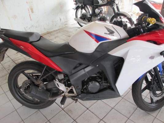 ็Honda cbr150R ปี54 ลด 26500.-