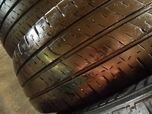 ยางกระบะ-รถตู้ขอบ15  มิชลิน215-70-15 ลงพื้นปี15 (4เส้น 3,200)ดอกเกือบ1เซ็น