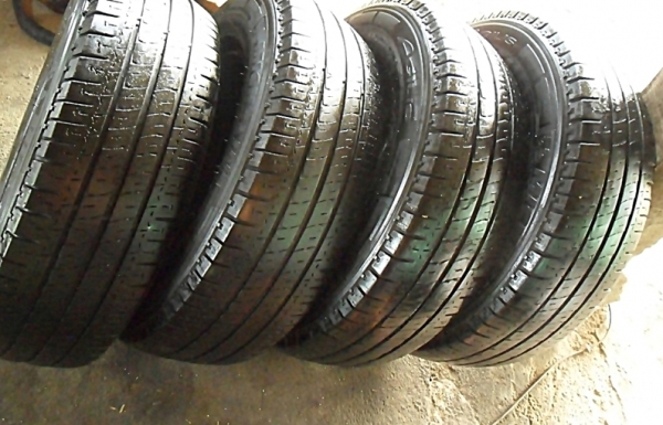 ยางกระบะ-รถตู้ขอบ15  มิชลิน215-70-15 ลงพื้นปี15 (4เส้น 3,200)ดอกเกือบ1เซ็น