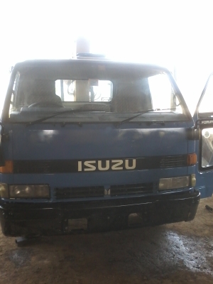 ลดสุดๆๆไปเลยค่ะ 6ล้อ ติดเครื่องทุ่นแรงขนาด2.5 ตัน มีเอกสารพร้อมโอน สภาพสวยใช้งานได้เลย รุ่นNPR59P ยี่ห้อ isuzu เครื่องยนต์ 4BE1 ยาง6เส้น/4ล้อ/2เพลา 10แรงม้า จดเล่ม2538 ลดเหลือ 340,000 บาท สนใจ081-8833166 ลดสุดๆๆไปเลยค่ะ 6ล้อ ติดเครื่องทุ่นแรงขนาด2.5 ตัน มีเอกสารพร้อมโอน สภาพสวยใช้งานได้เลย รุ่นNPR59P ยี่ห้อ isuzu เครื่องยนต์ 4BE1 ยาง6เส้น/4ล้อ/2เพลา 10แรงม้า จดเล่ม2538 ลดเหลือ 340,000 บาท สนใจ081-8833166