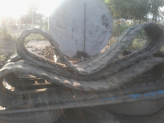 ขายแทรคยาง รถขุด5ตัน เช่น EX50,55 ขนาดยาง 400X14.2X37 ขายราคา 35,000 บาท ขายแทรคยาง รถขุด5ตัน เช่น EX50,55 ขนาดยาง 400X14.2X37 ขายราคา 35,000 บาท