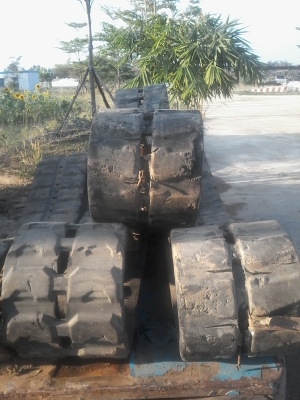 ขายแทรคยาง รถขุด5ตัน เช่น EX50,55 ขนาดยาง 400X14.2X37 ขายราคา 35,000 บาท ขายแทรคยาง รถขุด5ตัน เช่น EX50,55 ขนาดยาง 400X14.2X37 ขายราคา 35,000 บาท