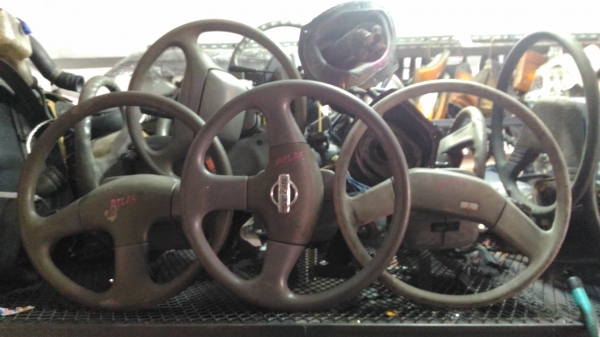 วงพวงมาลัยพร้อมแกน