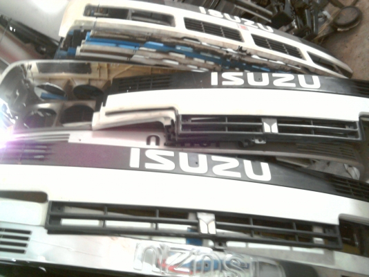 กระจังหน้าโครเมียม isuzu npr