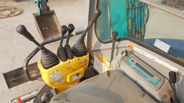 ขายด่วนรถแบคโฮKUBOTA-RX303คอลโทลสั้นปั้มนี้วปั้มแรงประหยัดชั่วโม่งทำงานน้อยแค่5,723รถนอกเพิ่งนำเข้ามาใหม่ยังไม่เคยใช้งานในเมืองไทยเลย ขายด่วนรถแบคโฮKUBOTA-RX303คอลโทลสั้นปั้มนี้วปั้มแรงประหยัดชั่วโม่งทำงานน้อยแค่5,723รถนอกเพิ่งนำเข้ามาใหม่ยังไม่เคยใช้งานในเมืองไทยเลย