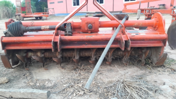 ขายรถไถL3608อุปกรณ์3ชิ้นพร้อมใช้ครับ ขายรถไถL3608อุปกรณ์3ชิ้นพร้อมใช้ครับ