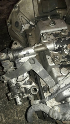 เกียร์ร็อคกี้(6HK1)สภาพสวยๆเดิมๆหมุนนิ่มๆเลยครับ