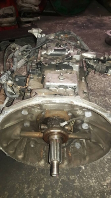 เกียร์ร็อคกี้(6HK1)สภาพสวยๆเดิมๆหมุนนิ่มๆเลยครับ