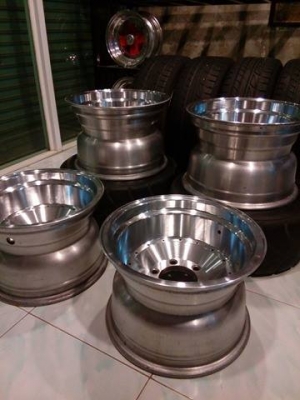 ล้อลายตัน 15x10" 6/139.7 made in australia ล้อลายตัน 15x10" 6/139.7 made in australia