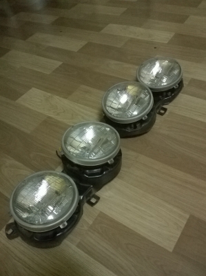 ขายชุดโคมไฟหน้า bmw e30 สภาพสวย ราคา2000 โทร0924462525โส กทม ขายชุดโคมไฟหน้า bmw e30 สภาพสวย ราคา2000 โทร0924462525โส กทม