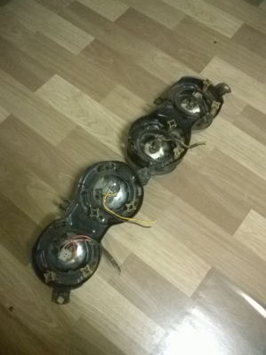 ขายชุดโคมไฟหน้า bmw e30 สภาพสวย ราคา2000 โทร0924462525โส กทม ขายชุดโคมไฟหน้า bmw e30 สภาพสวย ราคา2000 โทร0924462525โส กทม