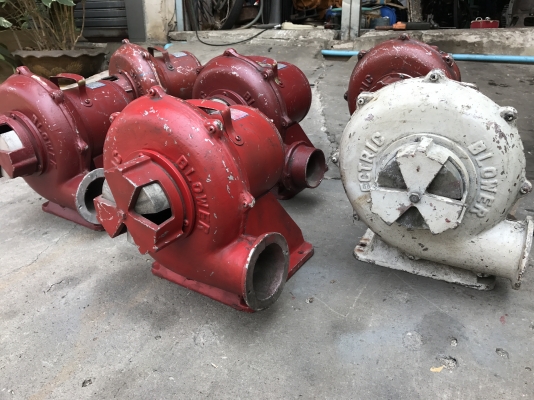 ขายโบวเวอร์เป่าลม-เป่าฝุ่น Venz 1/5HP. 220V ไฟบ้าน ขนาด 3นิ้ว สภาพดีเดิมๆ หมุนนิ่ม พร้อมใช้งาน มี 6ตัวครับ