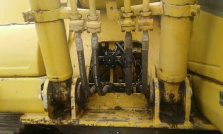 KOMATSU PC200-7