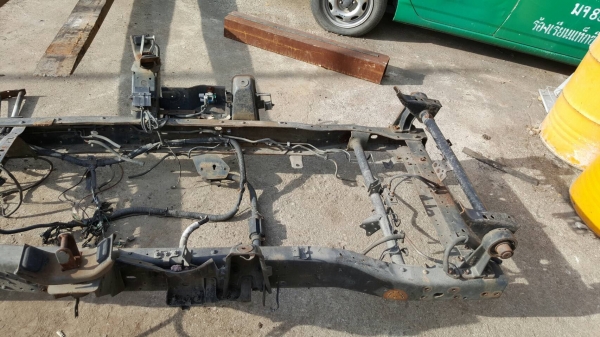 ราคานี้สองวันเท่านั้น คัชชีเปล่ารถบรรทุก 6ล้อ isuzu npr ไม่เคยใช้งานในไทยไม่มีผุสวยตลอดเส้นครับ