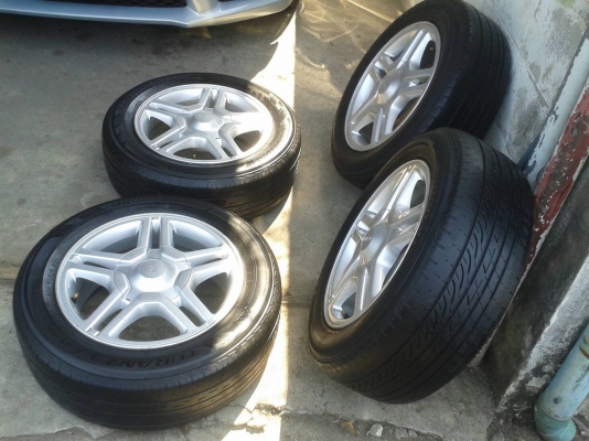 ล้ออีสุ ขอบ16นิ้ว6รู พร้อมยาง ชุดนี้ ราคา 5900 บาท