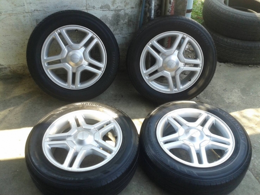 ล้ออีสุ ขอบ16นิ้ว6รู พร้อมยาง ชุดนี้ ราคา 5900 บาท