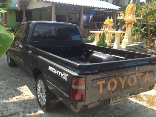 โตโยต้า ไมตี้เอ็ก เครื่องดีเซล2,500cc พวงมาลัยพาวเวอร์  แอร์เย็น ขับดี ล้อแม็ก แม็กไลนเนอร์ ไม่มีชนหนัก