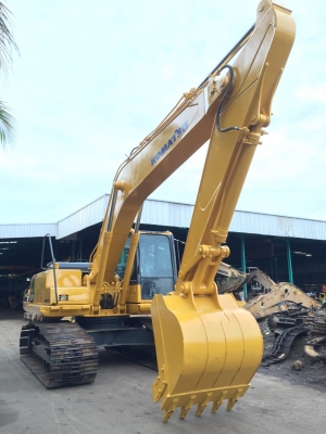 ขายรถแบคโฮ komatsu pc200-8 ไฟฟ้าครบ เอกสารอินวอยด์ จัดไฟแนนซ์ได้ โทร 0899027595