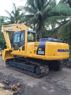 ขายรถแบคโฮ komatsu pc200-8 ไฟฟ้าครบ เอกสารอินวอยด์ จัดไฟแนนซ์ได้ โทร 0899027595