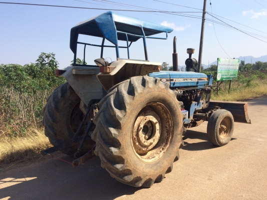 ขายครับ ford 6600 T5 ใบดัน ผานหลัง เครื้อง เกียร์ดี เอกสารพร้อมครับ