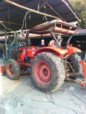 ขายรถไถ M6040 อุปกรณ์ครบ ดันหน้า ผานหลัง โรตารี่ ปี53 เอกสารพร้อมโอน ราคา450,000 สนใจโทร 090-8588220คุณนะ 093-3258446คุณบิว หรือเข้าดูสินค้าอื่นๆได้ที่ www.narong2truck.com หรือ www.truck.in.th/498 หรือเพจFacebook ณรงค์ ซื้อขายรถมือสอง (เว็บไซต์ส่วนตัว) ห