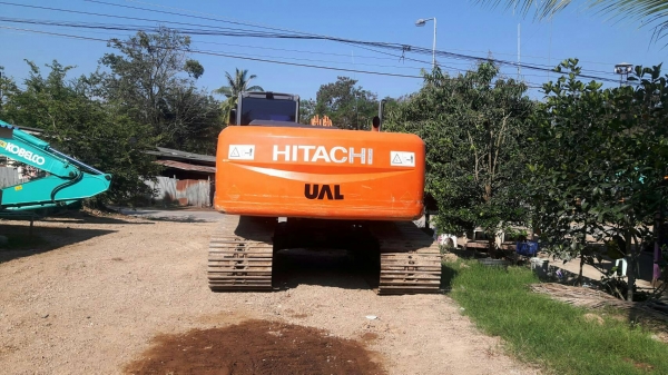 ขาย!! >>> Hitachi Zx200 รุ่น 3 <<< เบอร์ติดต่อ 098-7155789