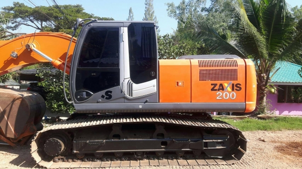ขาย!! >>> Hitachi Zx200 รุ่น 3 <<< เบอร์ติดต่อ 098-7155789
