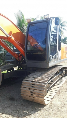 ขาย!! >>> Hitachi Zx200 รุ่น 3 <<< เบอร์ติดต่อ 098-7155789