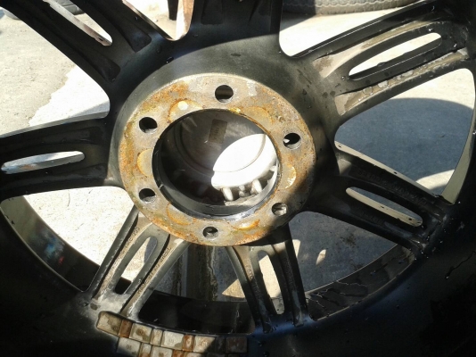 ขอบ20นิ้ว6รู ชุดนี้ ราคา 8300 บาท