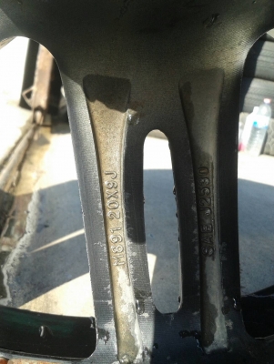 ขอบ20นิ้ว6รู ชุดนี้ ราคา 8300 บาท