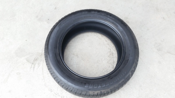 ขายยาง235/55/18 ปี 15/2เส้นปี14/2เส้น BRIDGESTONE HT687 4 เส้น