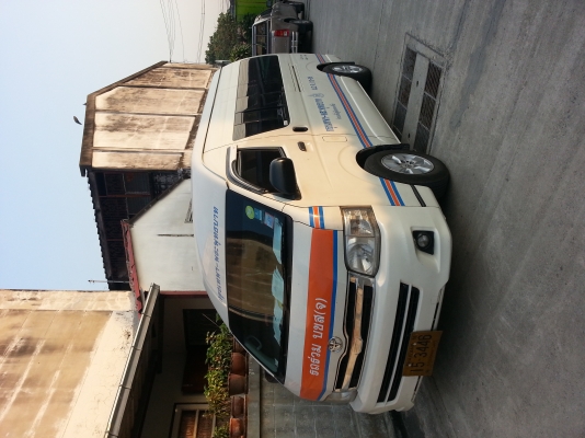 ขายรถตู้พร้อมคิวพระบาท 550000 บาทโทร 0928615226