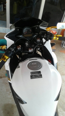 สนใจติดต่อเบอร์ 082-857-1231ขายรถ cbr 150 r ปี 57 มีเล่มทะเบียน ราคา 40,000 บาท เจ้าของขายเอง ราคาต่อรองได้