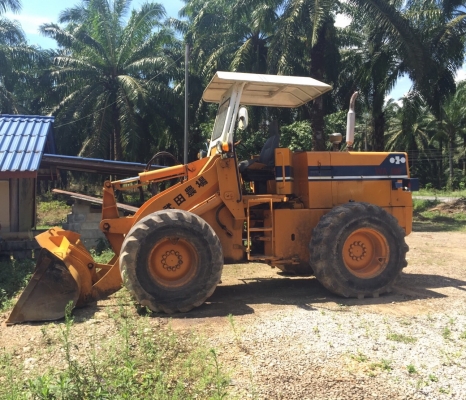 ขายรถตักล้อยาง KOMATSU 510 กรองคู่ สภาพสวย พร้อมใช้งาน สนใจโทร 081-970-1072