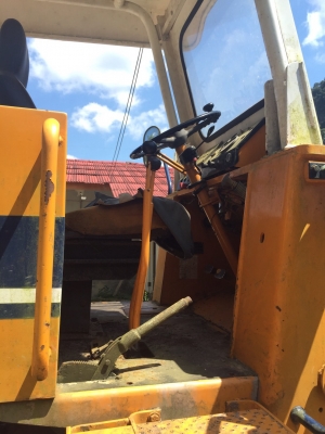 ขายรถตักล้อยาง KOMATSU 510 กรองคู่ สภาพสวย พร้อมใช้งาน สนใจโทร 081-970-1072
