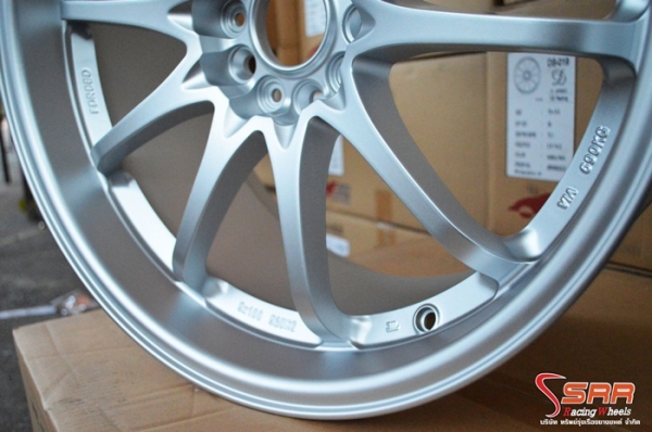 CE28 ขอบ19 สเปกเก๋ง สีซิลเวอร์ วงละ 7,500 บาท