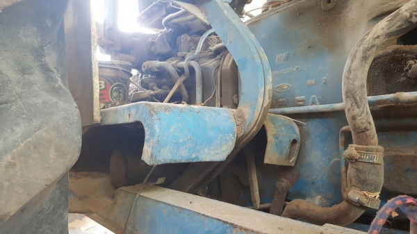 ขาย รถไถ 2 เพลา FORD 7610 เครื่องเสื้อลายเทอร์โบ คานหน้า FORD เครื่องแน่น เกียร์ดี เล่มทะเบียนครบ อุปกรณ์ 4 ชิ้น