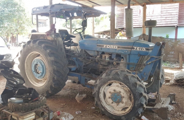 ขาย รถไถ 2 เพลา FORD 7610 เครื่องเสื้อลายเทอร์โบ คานหน้า FORD เครื่องแน่น เกียร์ดี เล่มทะเบียนครบ อุปกรณ์ 4 ชิ้น