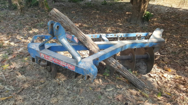 ขาย รถไถ 2 เพลา FORD 7610 เครื่องเสื้อลายเทอร์โบ คานหน้า FORD เครื่องแน่น เกียร์ดี เล่มทะเบียนครบ อุปกรณ์ 4 ชิ้น