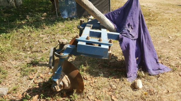 ขาย รถไถ 2 เพลา FORD 7610 เครื่องเสื้อลายเทอร์โบ คานหน้า FORD เครื่องแน่น เกียร์ดี เล่มทะเบียนครบ อุปกรณ์ 4 ชิ้น