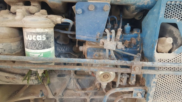 ขาย รถไถ 2 เพลา FORD 7610 เครื่องเสื้อลายเทอร์โบ คานหน้า FORD เครื่องแน่น เกียร์ดี เล่มทะเบียนครบ อุปกรณ์ 4 ชิ้น