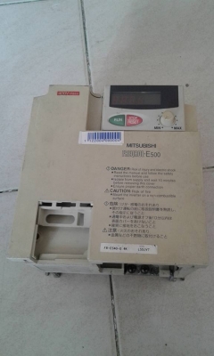 อินเวอร์เตอร์ครึ่งแรง