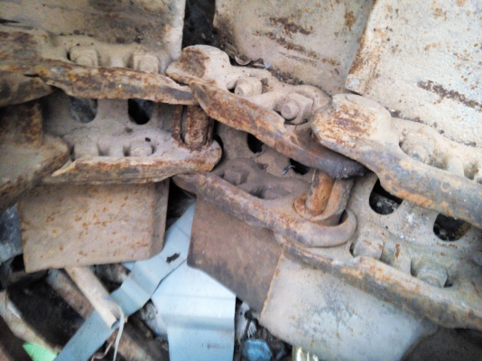 ขายโซ่พร้อมแผ่นแทรคของรถแบคโฮ KOBELCO SK200-/// ราคาเส้นละ 20000 ขายโซ่พร้อมแผ่นแทรคของรถแบคโฮ KOBELCO SK200-/// ราคาเส้นละ 20000