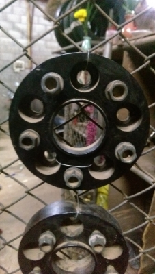 สเปเซอร์ เหล็ก 32 มิล 5 รู สภาพตามรูป พร้อมใช้งาน เหลือ 2 อัน